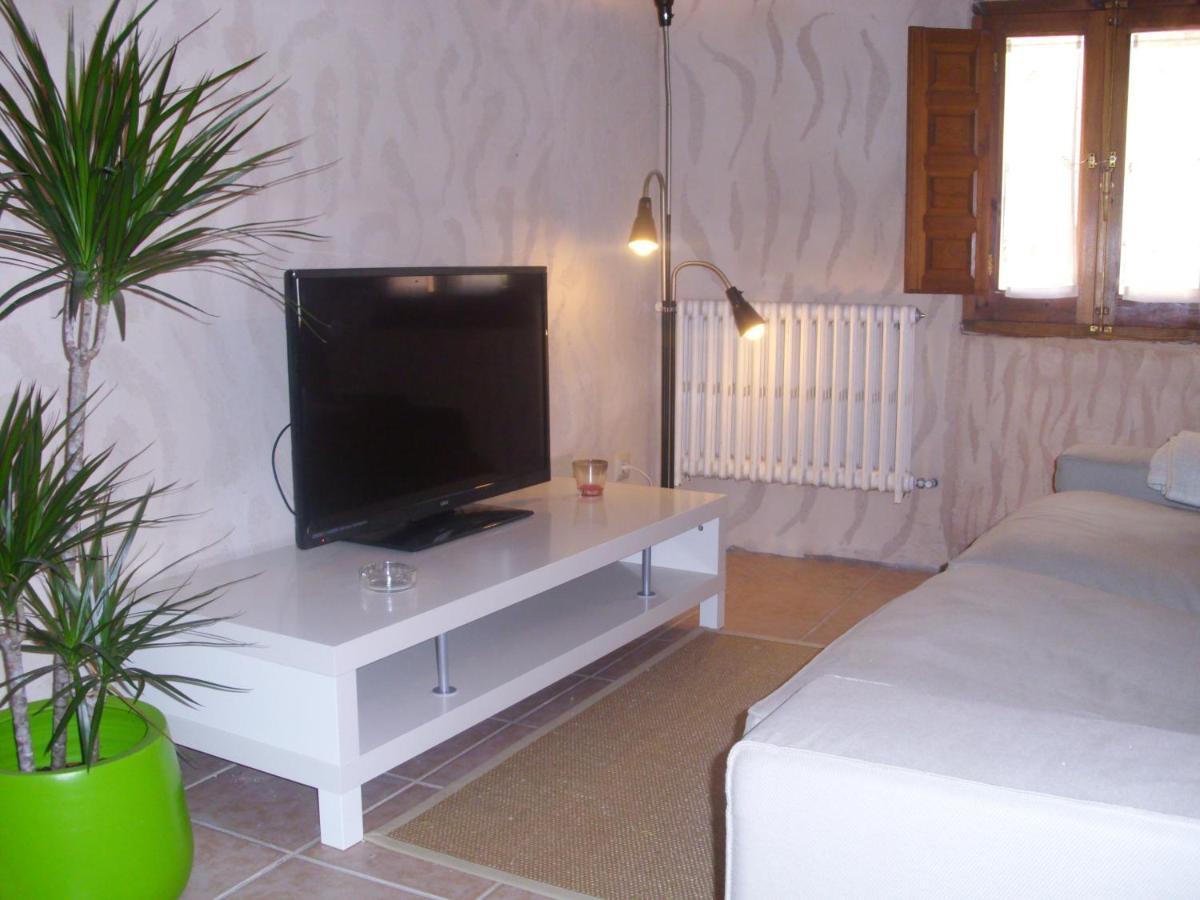Casa Rural Con Jacuzzi Taberna Del Tio Pedro Cabanas de Polendos Екстериор снимка